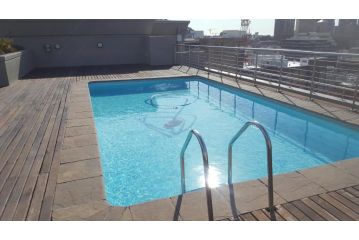 Secure Studio Apartment: Great Central Location Apartment, Cape Town - 1