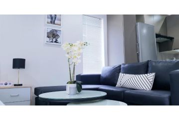 Secure, Self-catering Studio in Sunninghill, Sandton Apartment, Sandton - 5