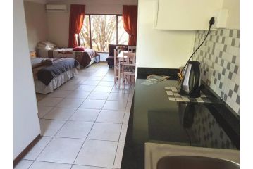 Self catering accomodation close to the beach Apartment, Kingsburgh - 5