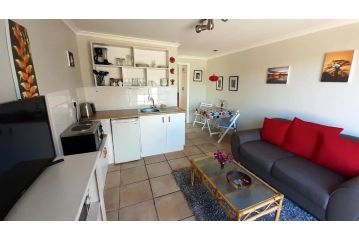 Self catering Holiday Apartment, Glencairn - 4