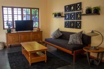 Self contained, executive cottage in Sandton. Guest house, Johannesburg - 2