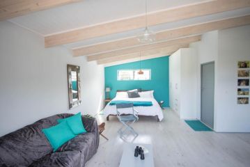 Restful Studio Loft Noordhoek Beach Apartment, Noordhoek - 2