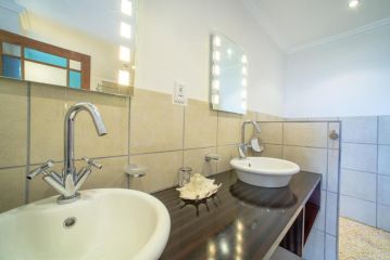 Sensiri Orca Langebaan Guest house, Langebaan - 1