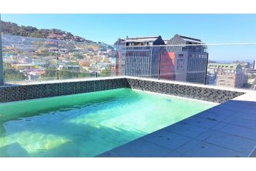 Cool Urban Sanctuary near Table Mountain Apartment, Cape Town - 3