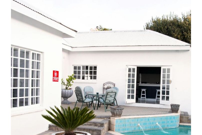 Serenity Living Guest house, Willows - imaginea 10