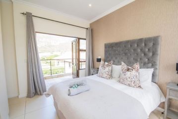 Seventeen Whale Rock Gardens Apartment, Plettenberg Bay - 2