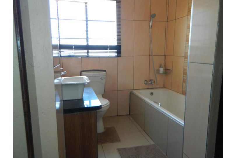Sgobolo Guest house, Calcutta - imaginea 5
