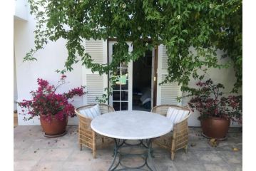 Shades of Africa Guesthouse - The Studio Apartment, Paarl - 4