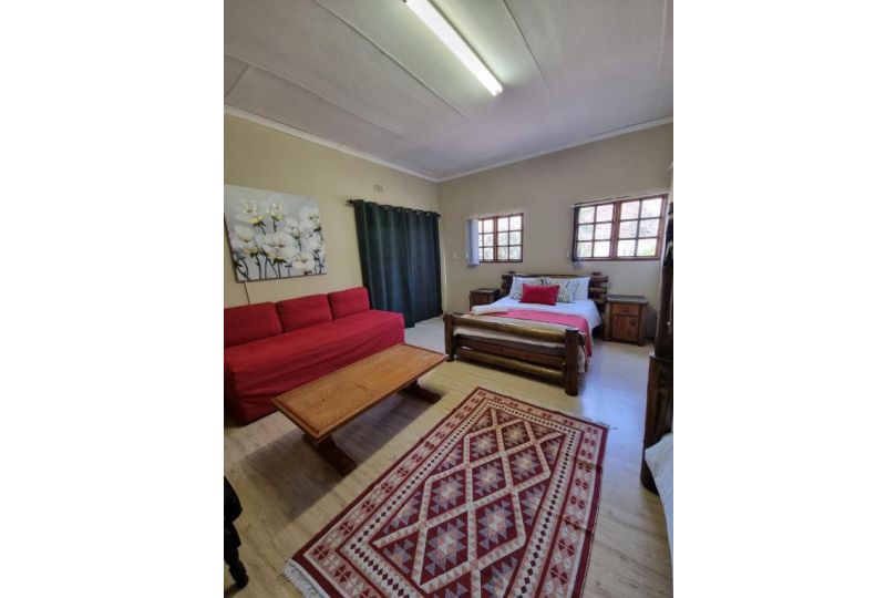 Shalom Family Self Catering Apartment, White River - imaginea 4