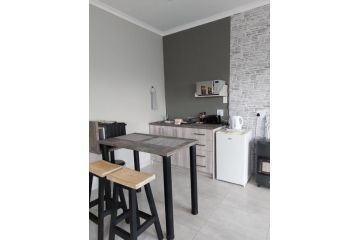 Silver Oaks Airbnb Guest house, Langebaan - 2