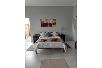 Silver Oaks Airbnb Guest house, Langebaan - 1