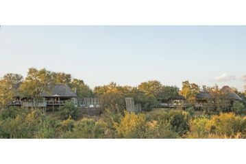 Thornybush Simbambili Lodge Hotel, Sabi Sand Game Reserve - 3