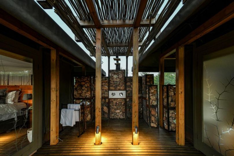 Simbavati Hilltop Lodge Hotel, Timbavati Game Reserve - imaginea 19