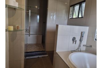 Simbithi Luxury 3 Bedroom Home Guest house, Ballito - 4