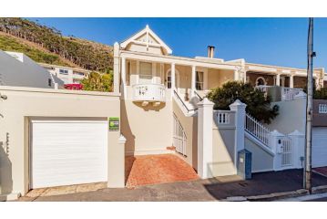 Six Selbourne Villa, Cape Town - 2