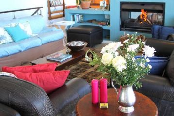 Skye Home in overlooking stunning False Bay in St James, Cape Town Guest house, Cape Town - 5