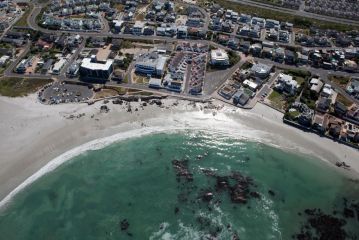Small Bay Guest house, Bloubergstrand - 1