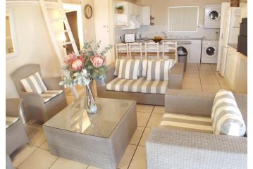 Point Village Accommodation - Snowdove Guest house, Mossel Bay - 1