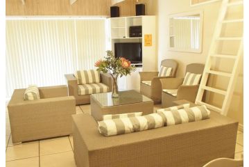 Point Village Accommodation - Snowdove Guest house, Mossel Bay - 4