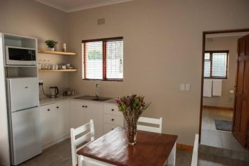 Sol Montis Guest Cottage Apartment, Paarl - 3