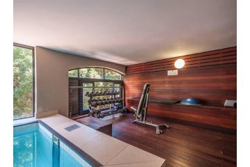Sophisticated 1 Bed @ The Rockwell BBQ + Balcony Apartment, Cape Town - 3