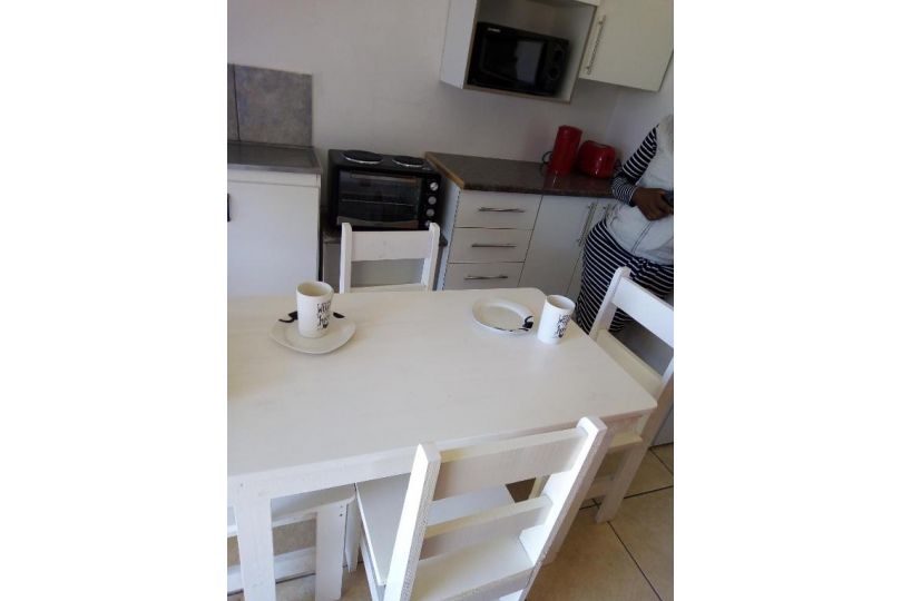 Spacious 1bed + braai 13km to Paternoster beach Guest house, Vredenburg - imaginea 3