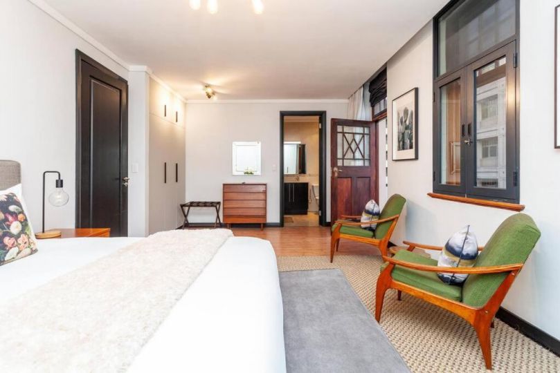 Spacious 2 Bed in the Heart of the City Apartment, Cape Town - imaginea 12