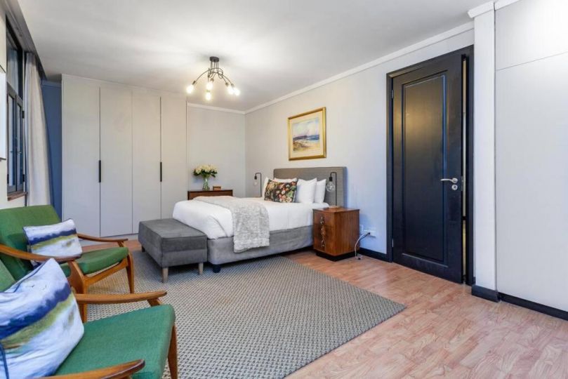 Spacious 2 Bed in the Heart of the City Apartment, Cape Town - imaginea 18