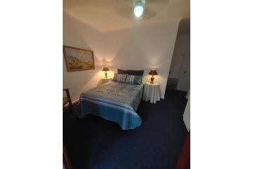Spacious,2-bedroom,seaside apartment,unique patio Apartment, Cape Town - 3
