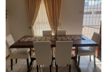Spacious 3 bedroom duplex, close to Club Mykonos Guest house, Langebaan - 1
