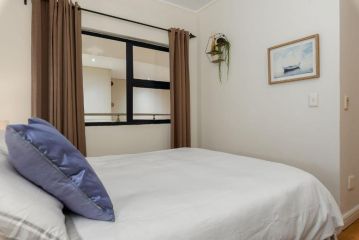 Spacious and central in sought after Rockwell Apartment, Cape Town - 4