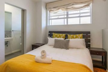 Spacious, Deluxe 3 Bed Green Point Apartment, Cape Town - 4