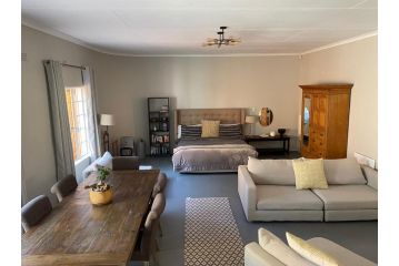 Riverclub Guest Cottage in Riverclub, Sandton Apartment, Johannesburg - 1