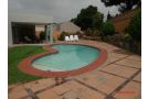 Spacious Garden Cottage Chalet, Johannesburg - thumb 9