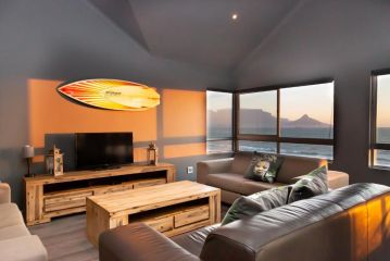 Spacious Luxury 3 Bedroom Apartment B401 Sea Spray Apartment, Cape Town - 4