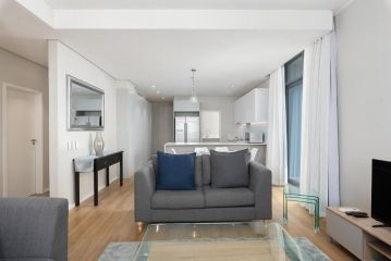 Spacious, Well Appointed and Modern Apartment, Cape Town - 4