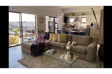 Spectacular 2 bedroom Penthouse Apartment, Midrand - 2