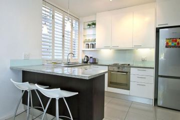 St Martini Gardens 1 Bedroom Apartment, Cape Town - 2