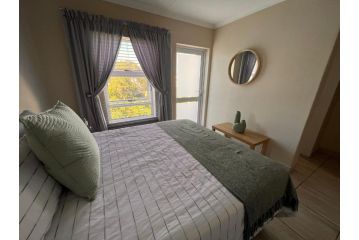 Stay @ 24 Malachite Apartment, Knysna - 1