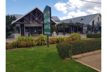 Stay@67 Apartments - Dullstroom Apartment, Dullstroom - 4
