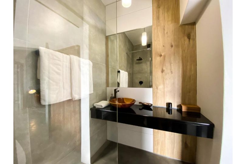 Stay On Main Plett - Contemporary 2-Bedroom Apartment, Plettenberg Bay - imaginea 4