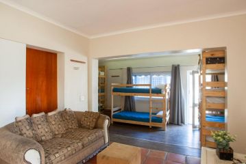 Strand Dormitory 8 Sleeper Helderberg CT Apartment, Cape Town - 2