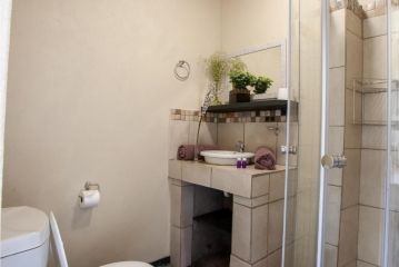 Bedrock Executive Honeymoon En-Suite Apartment, Cape Town - 4