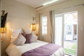 Bedrock Family 4 Sleeper En-Suite Studio Apartment, Cape Town - 1