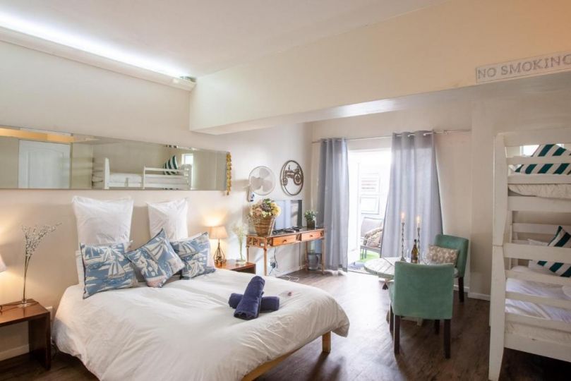 Bedrock Family 2 x Rooms 8 Sleeper with Kitchenette Apartment, Cape Town - imaginea 9