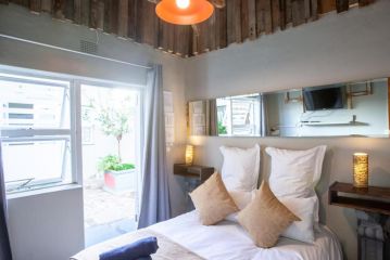 Bedrock Double En-Suite Studio Apartment, Cape Town - 2