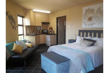 Studio@104 Apartment, Mossel Bay - 2