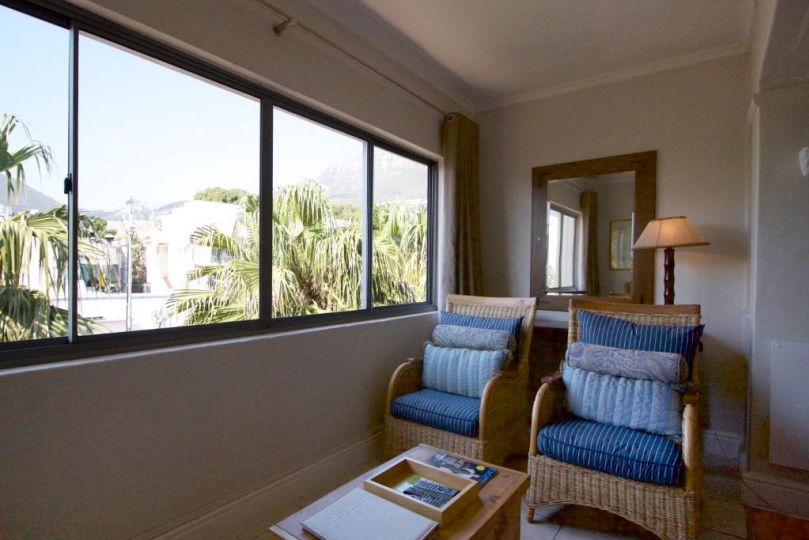 Studio On the Beach in Camps Bay Apartment, Cape Town - imaginea 5