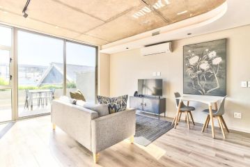 Studio with Balcony and City views Apartment, Cape Town - 3